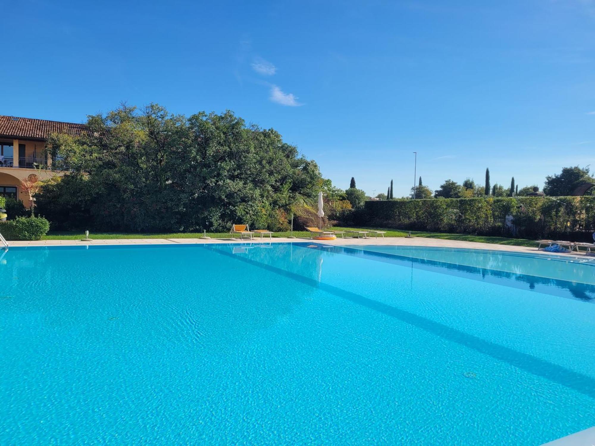 דירות ריבולטלה Dolce Blu Sirmione מראה חיצוני תמונה