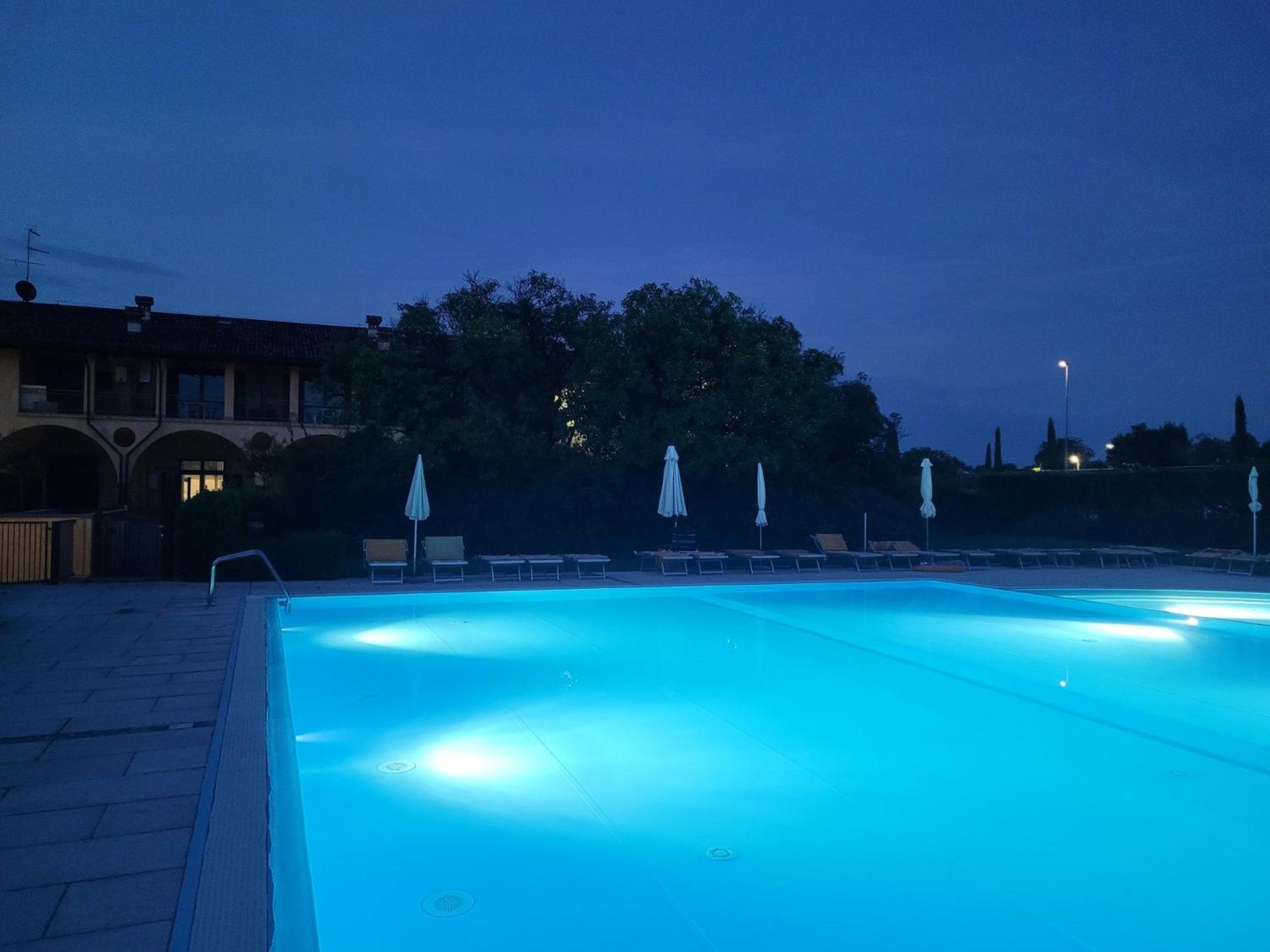 דירות ריבולטלה Dolce Blu Sirmione מראה חיצוני תמונה